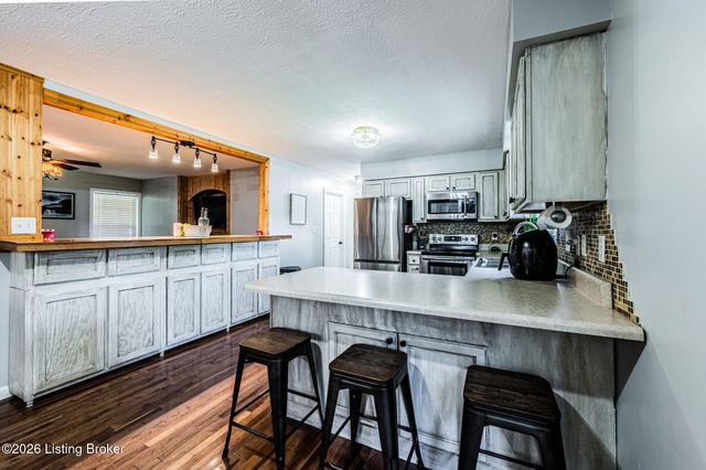 1896 Little Beaver Creek Rd, Bowling Green, KY 42101