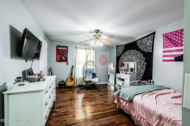 1896 Little Beaver Creek Rd, Bowling Green, KY 42101