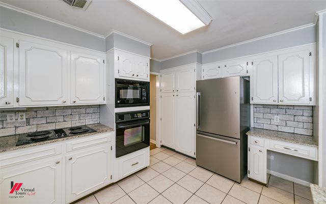 1914 Bayou Drive, Shreveport, LA 71105