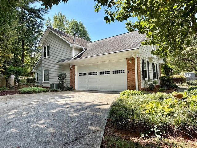 3240 Country Walk Drive, Powder Springs, GA 30127