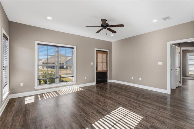 4 Wild Flower, Hattiesburg, MS 39401