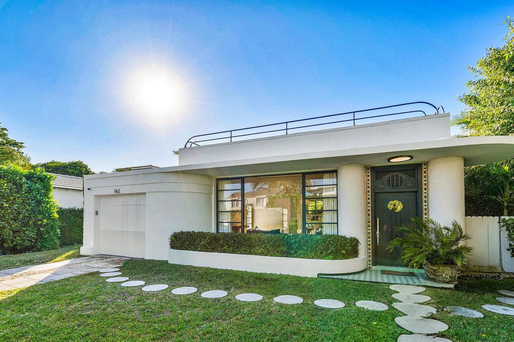 162 Peruvian Avenue, Palm Beach, FL 33480
