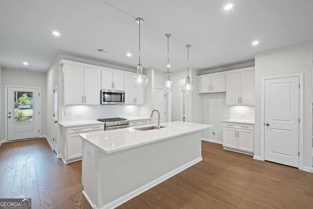 5699 Tillman Way, Powder Springs, GA 30127