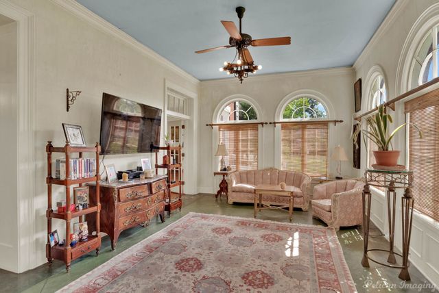 2525 Fairfield Avenue, Shreveport, LA 71104