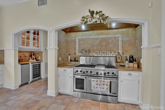 2525 Fairfield Avenue, Shreveport, LA 71104