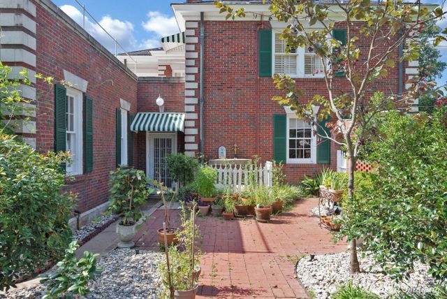 2525 Fairfield Avenue, Shreveport, LA 71104