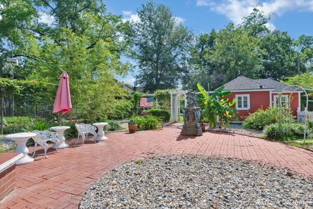 2525 Fairfield Avenue, Shreveport, LA 71104