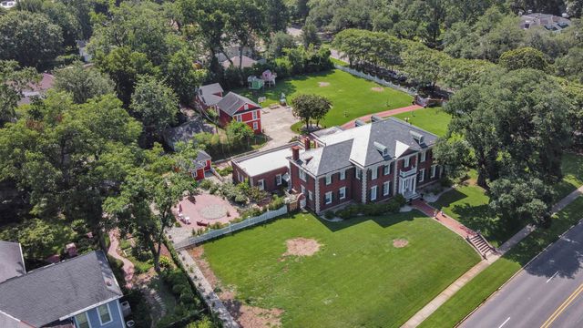 2525 Fairfield Avenue, Shreveport, LA 71104