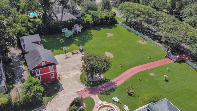 2525 Fairfield Avenue, Shreveport, LA 71104