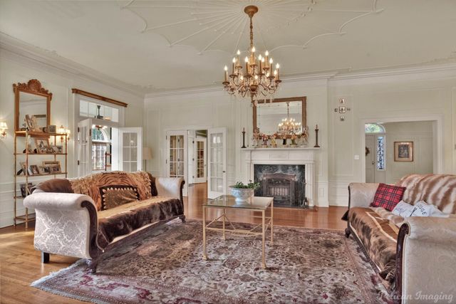 2525 Fairfield Avenue, Shreveport, LA 71104