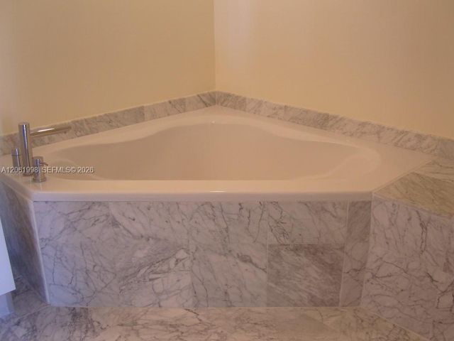 3000 NE 188th St 603, Aventura, FL 33180