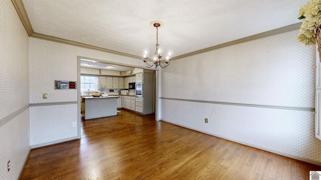 1551 Oxford Drive, Murray, KY 42071