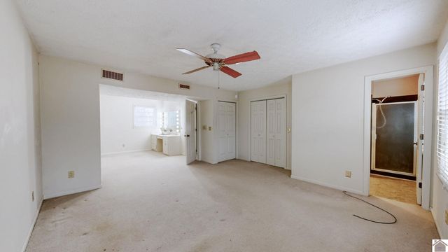 1551 Oxford Drive, Murray, KY 42071