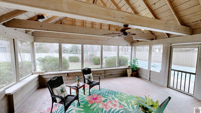 1551 Oxford Drive, Murray, KY 42071