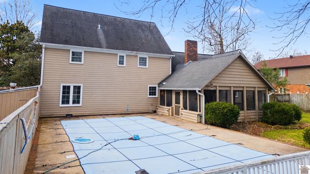 1551 Oxford Drive, Murray, KY 42071