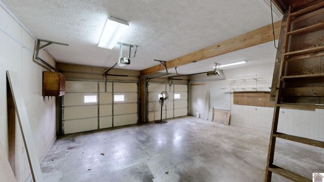 1551 Oxford Drive, Murray, KY 42071