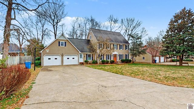 1551 Oxford Drive, Murray, KY 42071