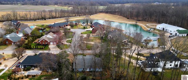 1551 Oxford Drive, Murray, KY 42071