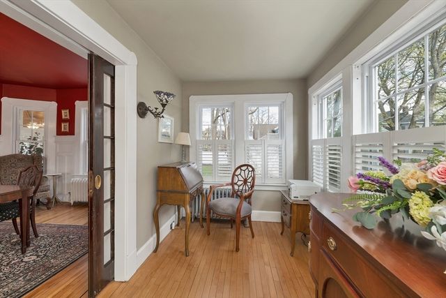 951 Chestnut St, Manchester, NH 03104