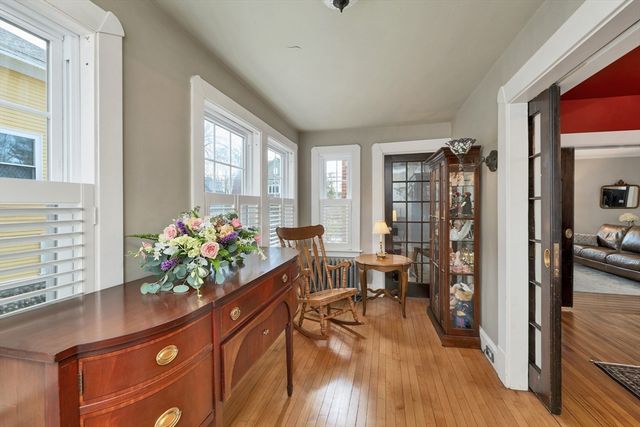 951 Chestnut St, Manchester, NH 03104