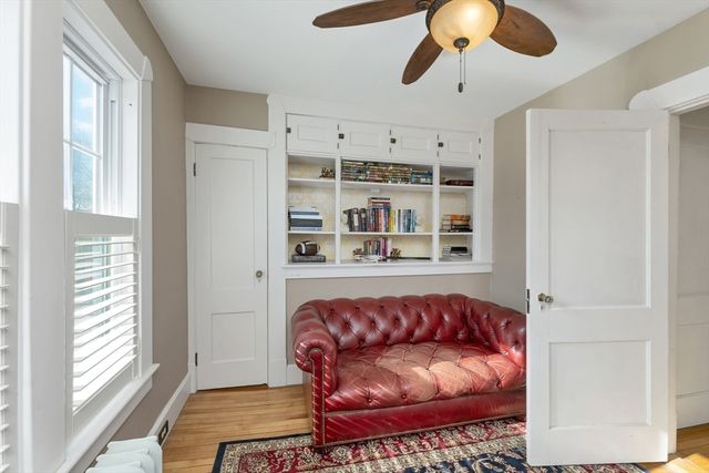 951 Chestnut St, Manchester, NH 03104