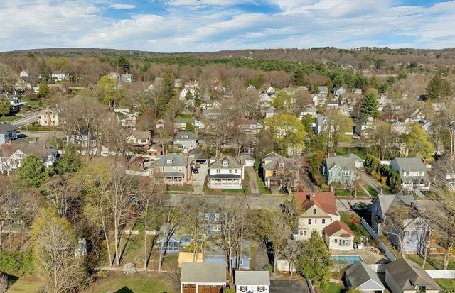951 Chestnut St, Manchester, NH 03104