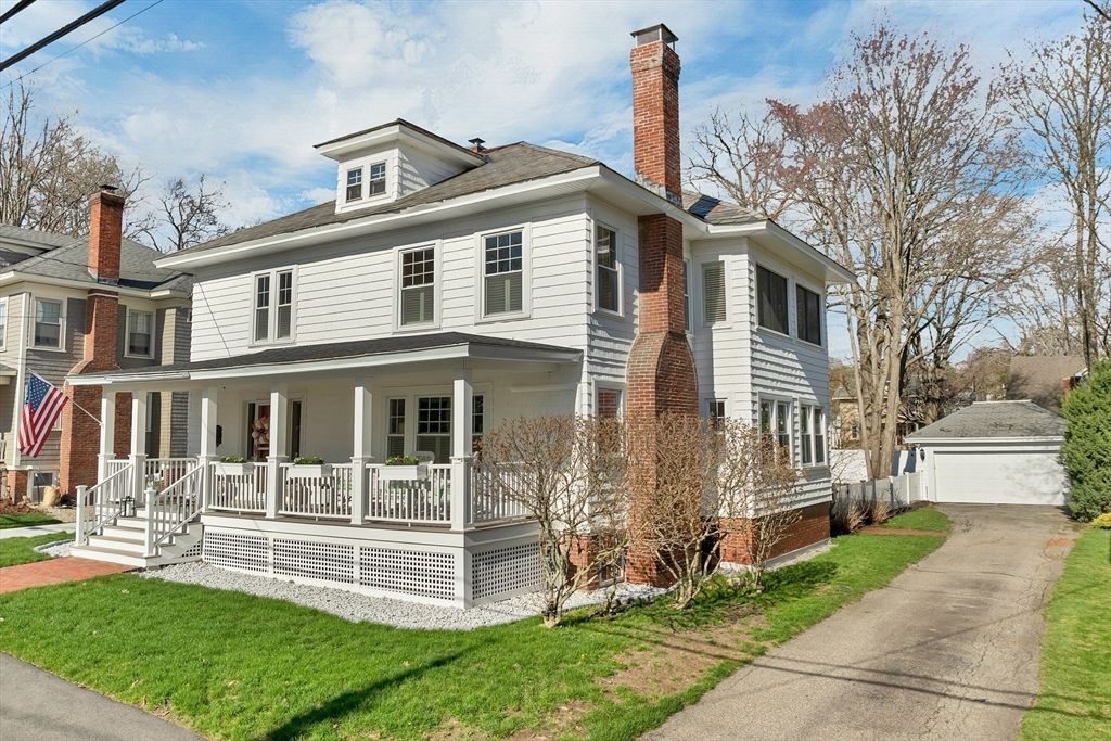 951 Chestnut St, Manchester, NH 03104