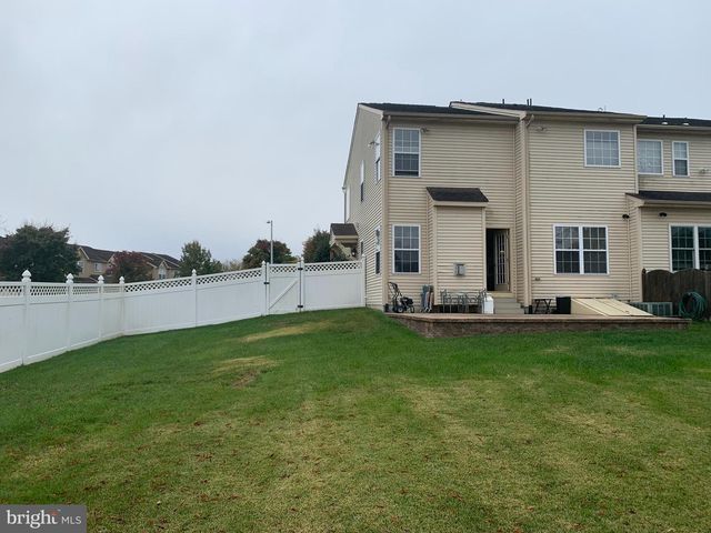 2 ZION DR, Berlin, NJ 08009