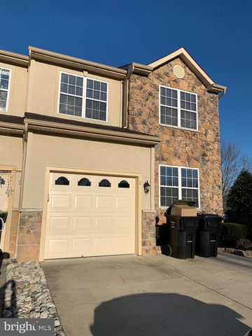 2 ZION DR, Berlin, NJ 08009