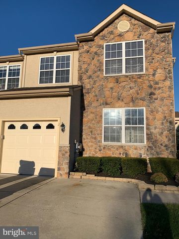 2 ZION DR, Berlin, NJ 08009