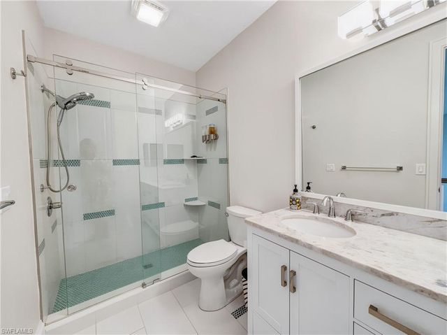 6772 Southern Oak CT, Naples, FL 34109