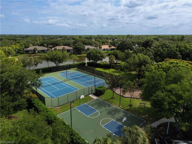 6772 Southern Oak CT, Naples, FL 34109