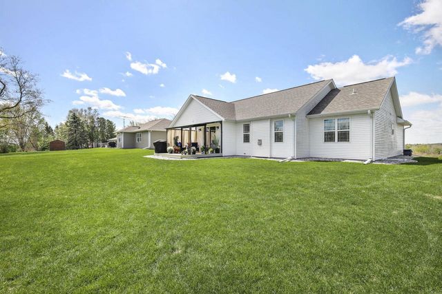 320 Beech Road, Waterloo, WI 53594