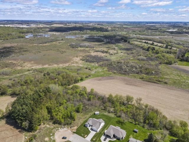 320 Beech Road, Waterloo, WI 53594