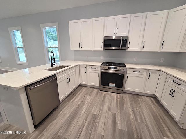 824 15th Street, Port Royal, SC 29935