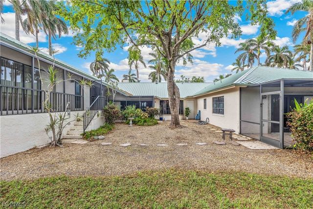 3209 W Riverside DR, Fort Myers, FL 33901