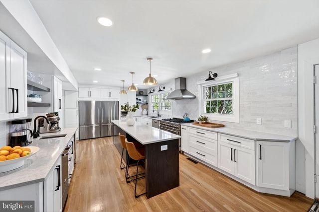 300 WHITE PLAINS CT, Severna Park, MD 21146