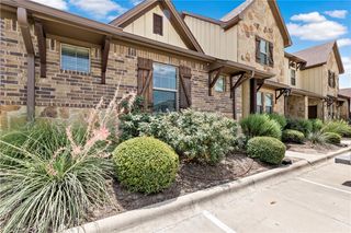 425 Baby Bear Drive, College Station, TX 77845