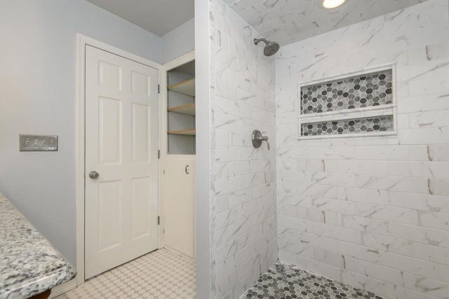 S26W31396 Cregennan Bae, Wales, WI 53183