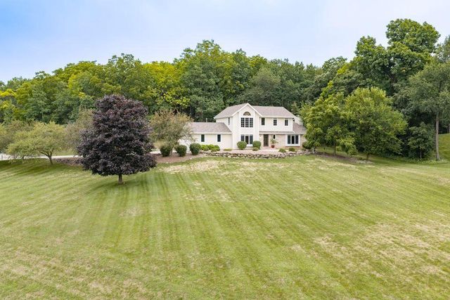 S26W31396 Cregennan Bae, Wales, WI 53183