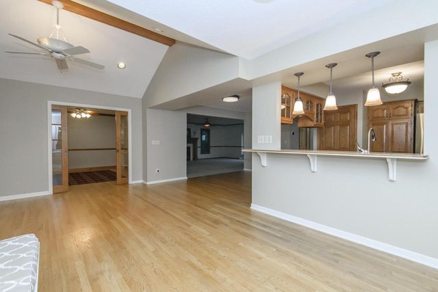 S26W31396 Cregennan Bae, Wales, WI 53183