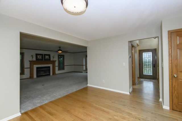S26W31396 Cregennan Bae, Wales, WI 53183