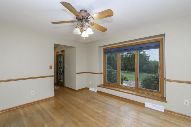 S26W31396 Cregennan Bae, Wales, WI 53183