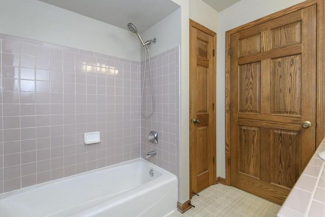 S26W31396 Cregennan Bae, Wales, WI 53183