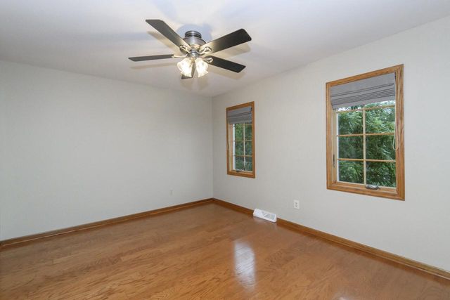 S26W31396 Cregennan Bae, Wales, WI 53183