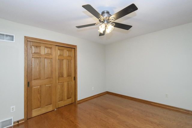 S26W31396 Cregennan Bae, Wales, WI 53183