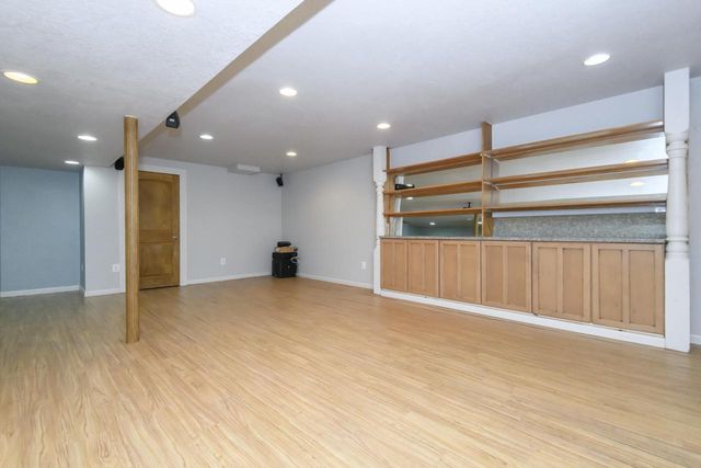S26W31396 Cregennan Bae, Wales, WI 53183