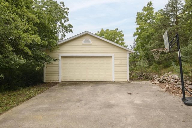 S26W31396 Cregennan Bae, Wales, WI 53183