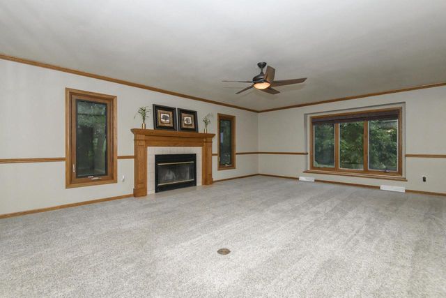 S26W31396 Cregennan Bae, Wales, WI 53183