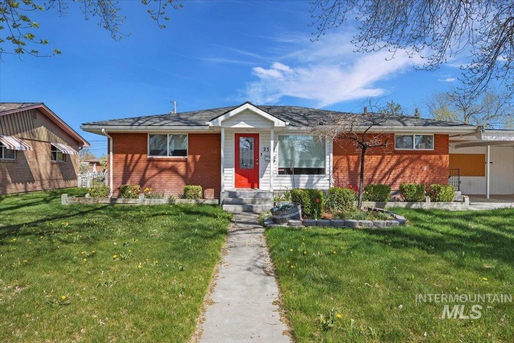 2313 Conant Dr, Burley, ID 83318